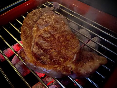 cuisson steak wagyu charbon binchotan 